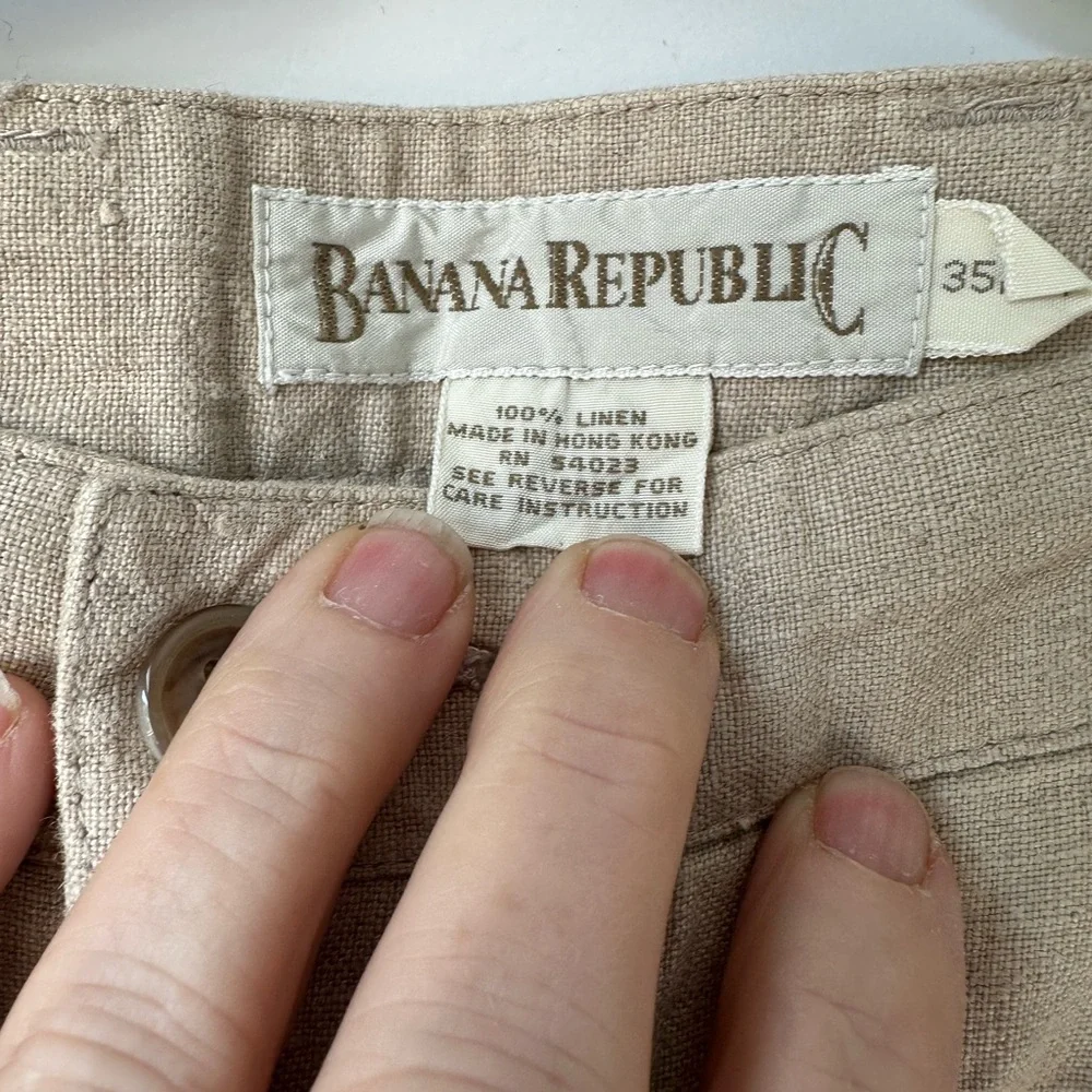 NWOT. Banana republic men’s linen pants in a size 35/34.